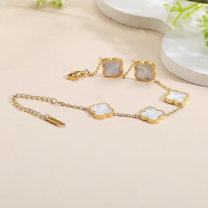Marit – Elegantes Armband mit vergoldeten Kleeblatt-Motiven
