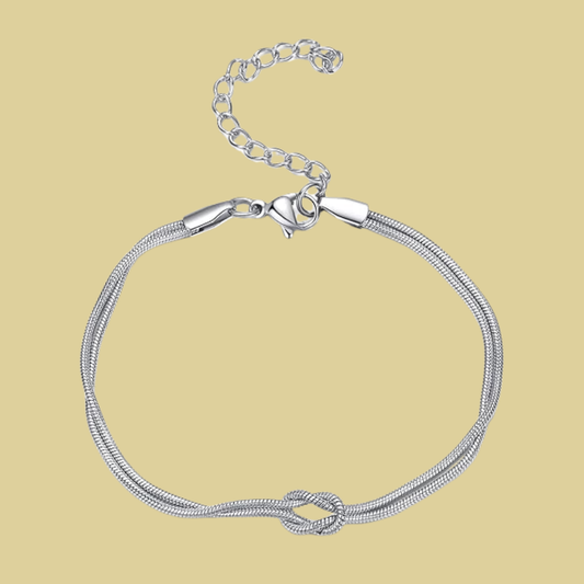 Svenja – Elegantes Schlangenkett-Armband mit symbolischem Knoten