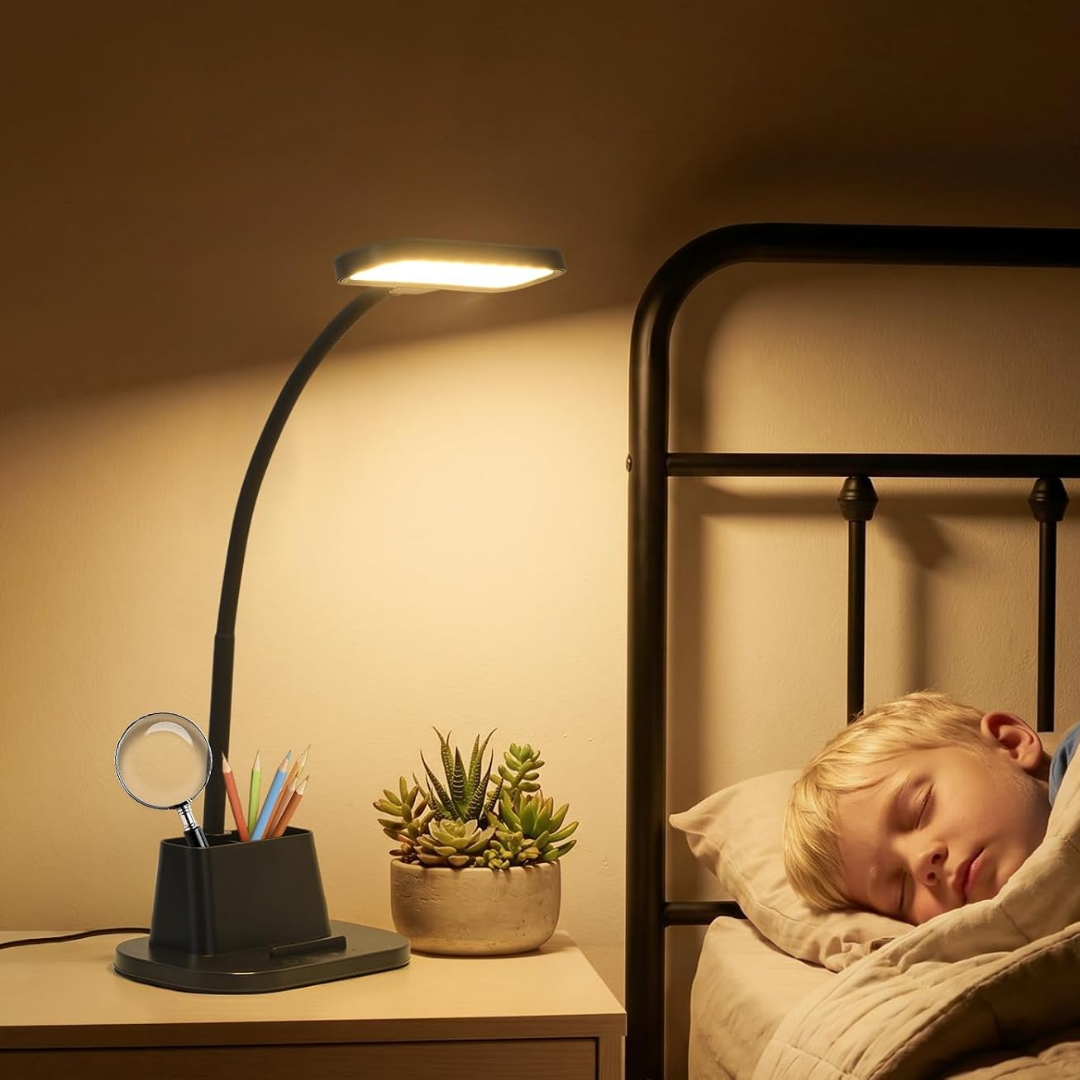 Greta – Multifunktionale LED-Schreibtischlampe mit Organizer und Uhr