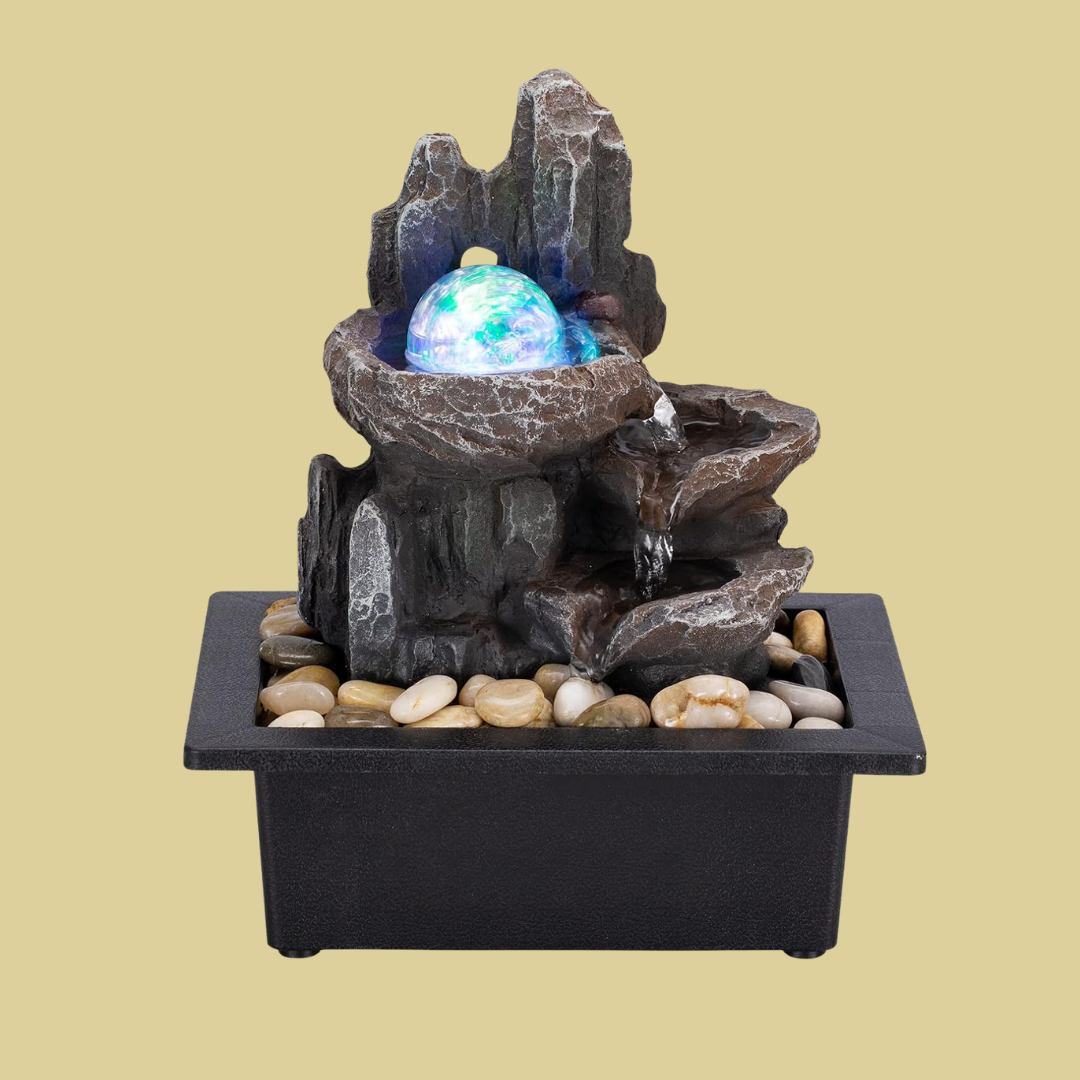 Finn – Dekorativer Zimmerbrunnen mit LED-Lichtkugel und Felsen-Design